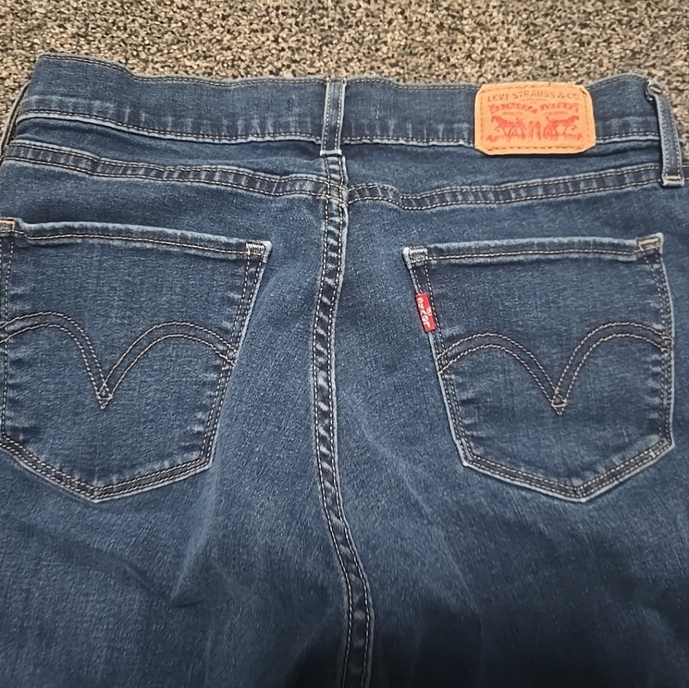 Levi Curvy Bootcut Jeans, Womens Size 28, Medium Wash - Picture 5 of 14